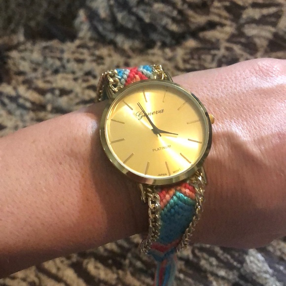 Handmade Quartz Geneva Watch - Picture 7 of 10